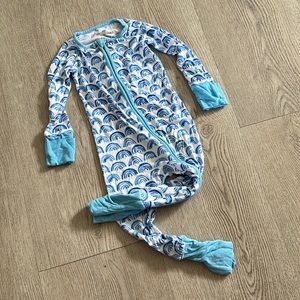 Little sleepies like new 6-12 mo onesie blue rainbow *hold